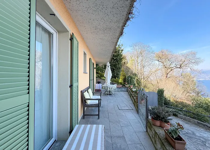 Apartment Paradiso Sotto Le Stelle, Jacuzzi Vista Brisino